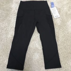 NWT lululemon fast as light crop black size 6